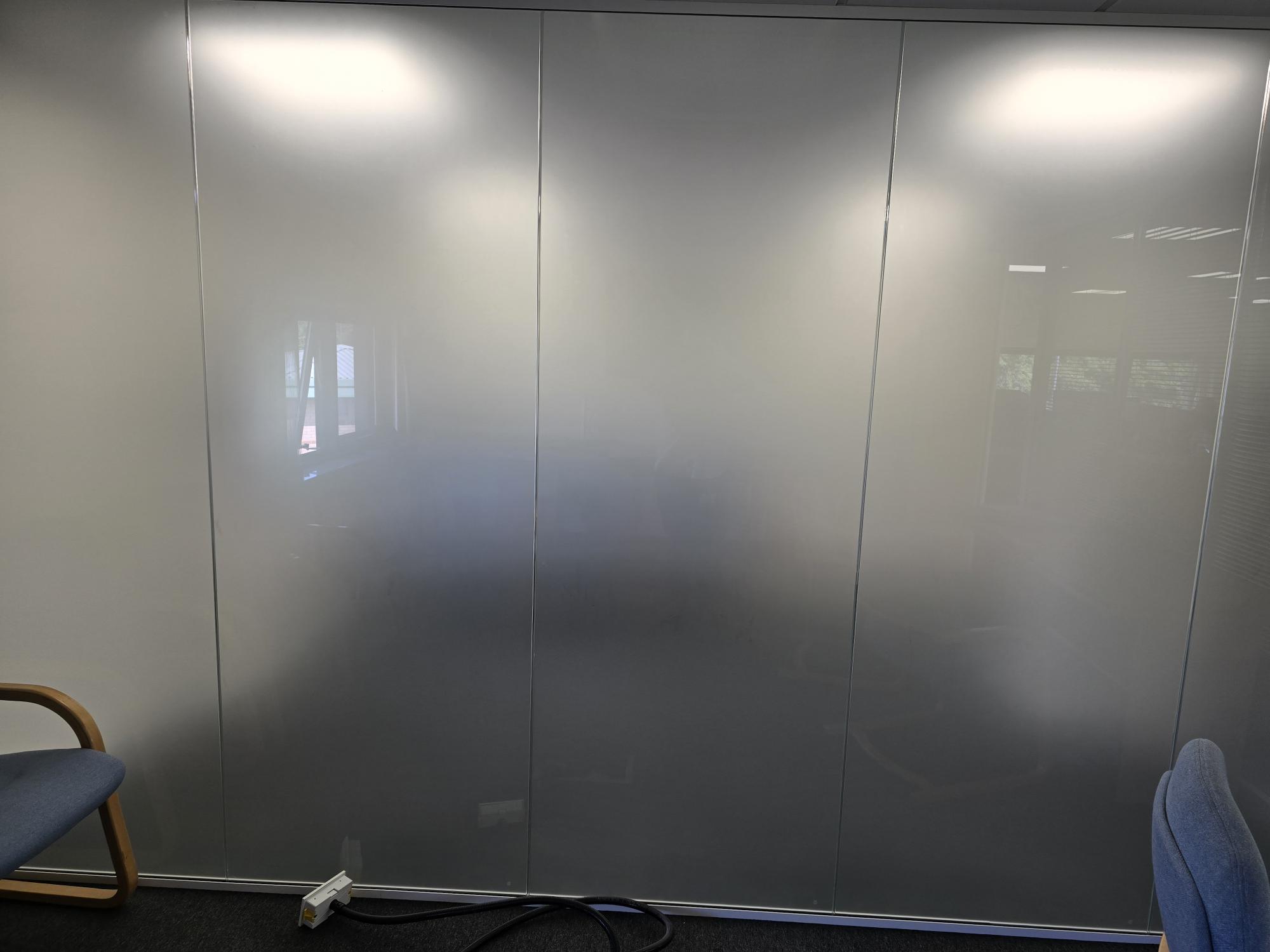 /images/Office Glass Partitions/glass partition 1.jpg